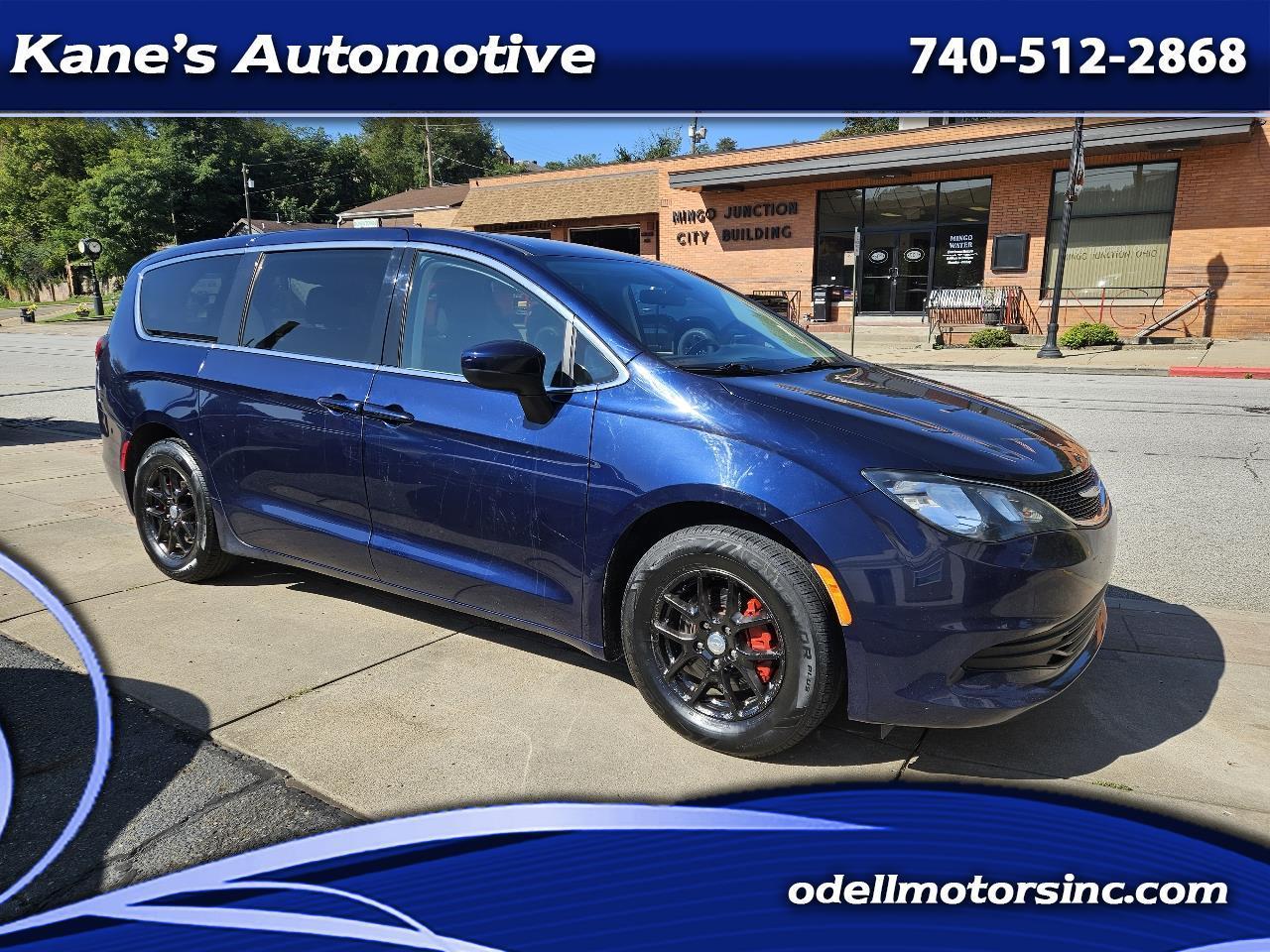 2020 Chrysler Voyager LX