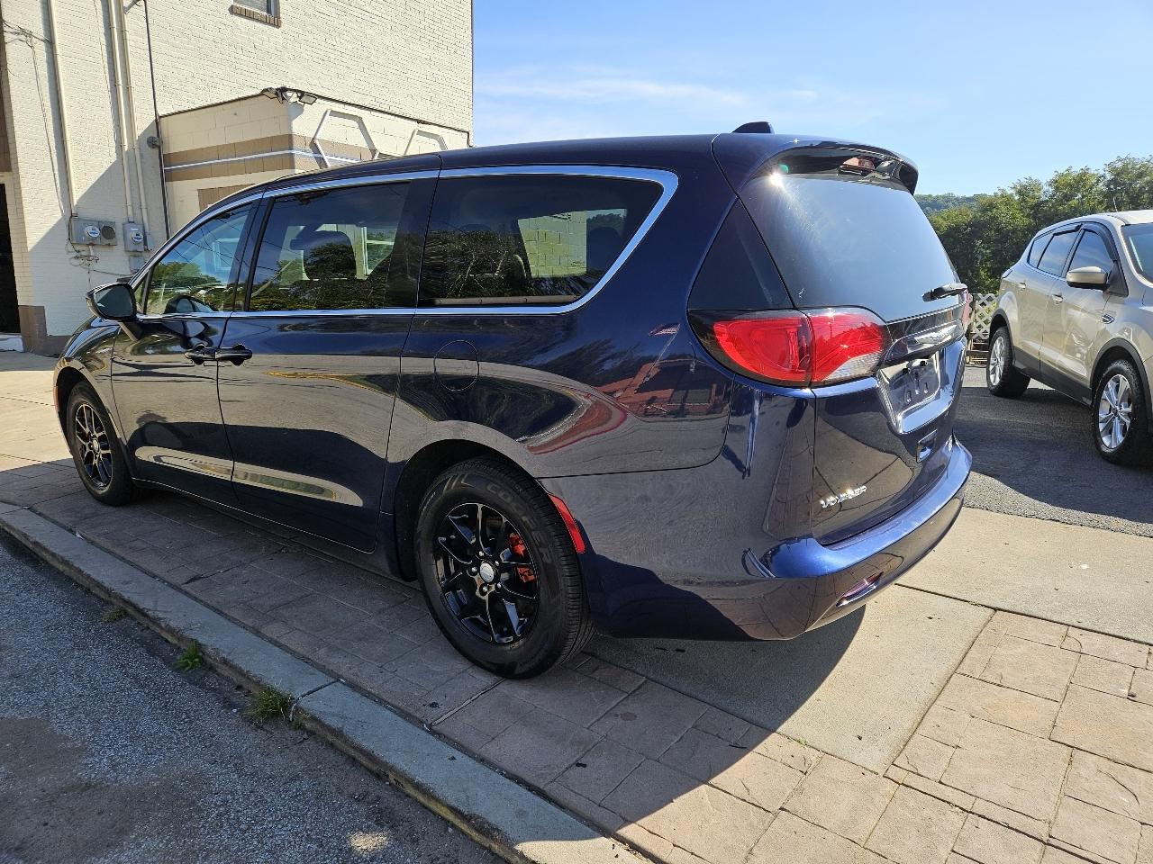 Chrysler Voyager LX 2020