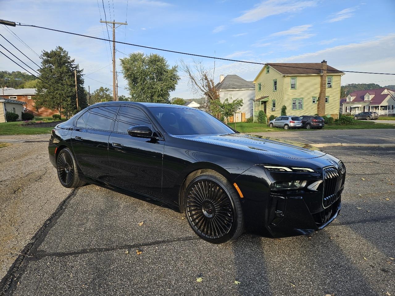BMW 7-Series 740i xDrive 2025