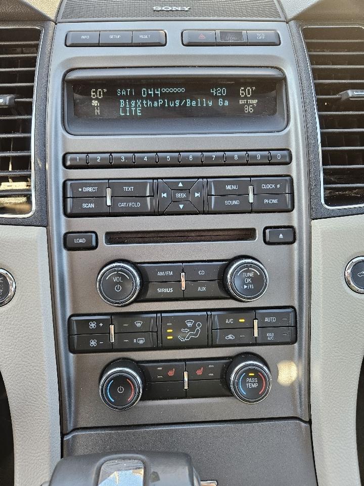 Ford Taurus SEL FWD 2011