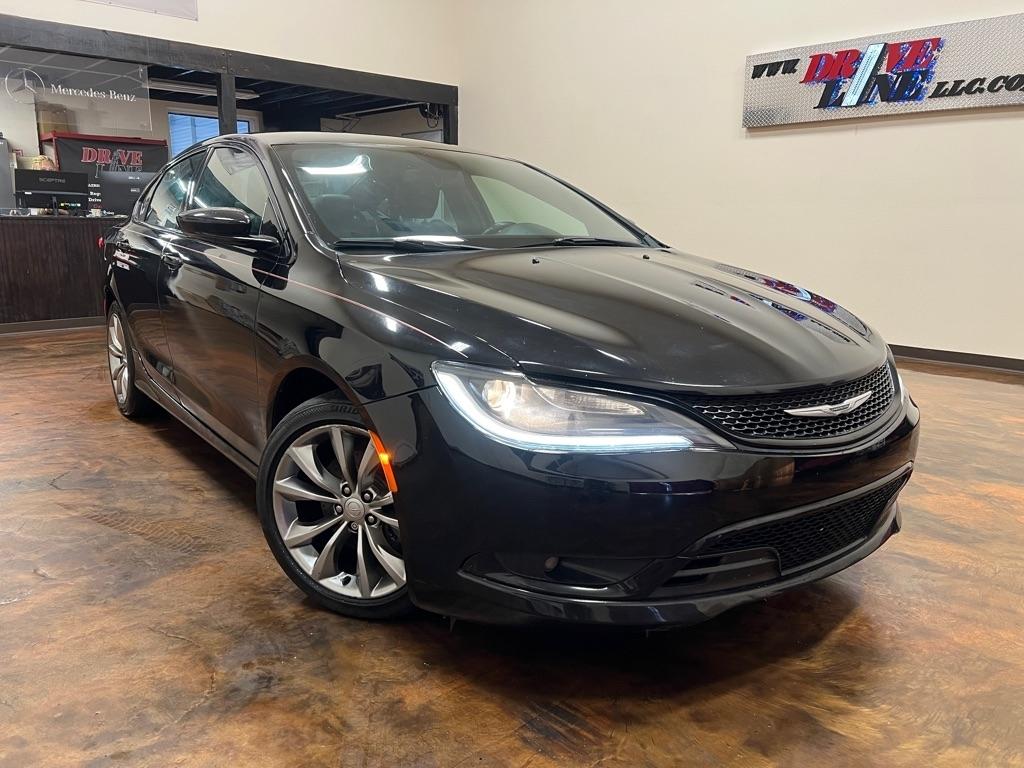 Chrysler 200 4dr Sdn S FWD 2016