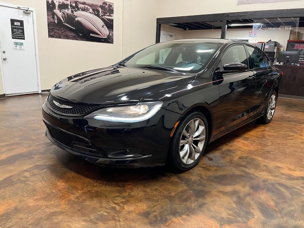 Chrysler 200 4dr Sdn S FWD 2016