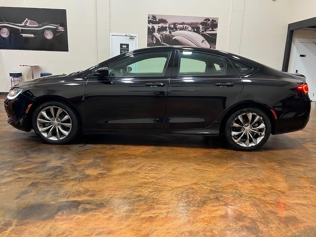 Chrysler 200 4dr Sdn S FWD 2016