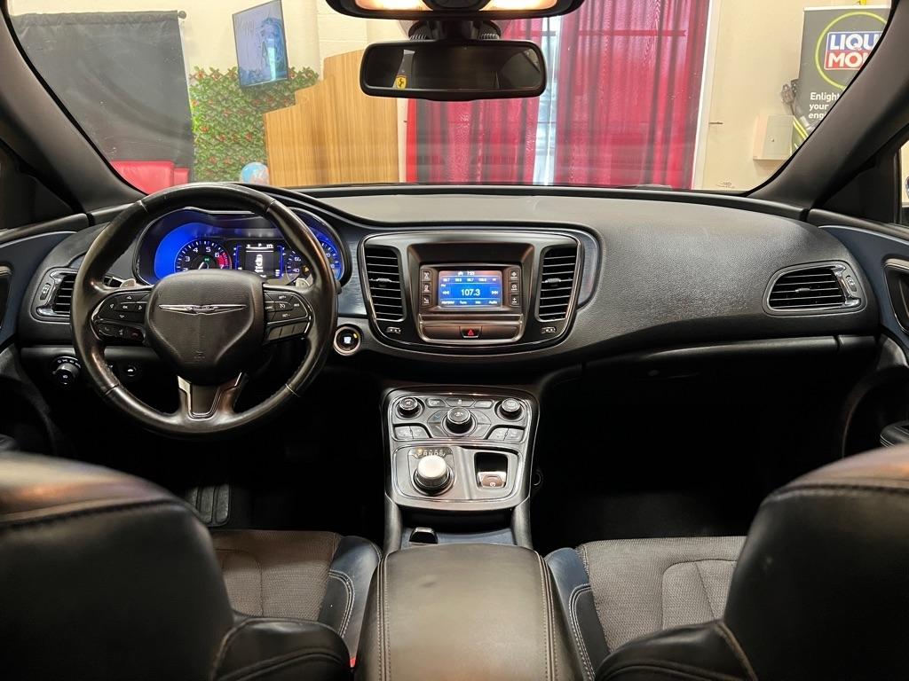 Chrysler 200 4dr Sdn S FWD 2016