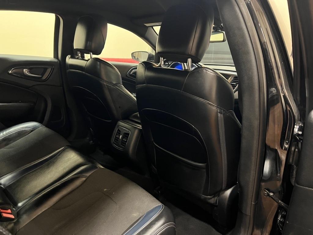 Chrysler 200 4dr Sdn S FWD 2016