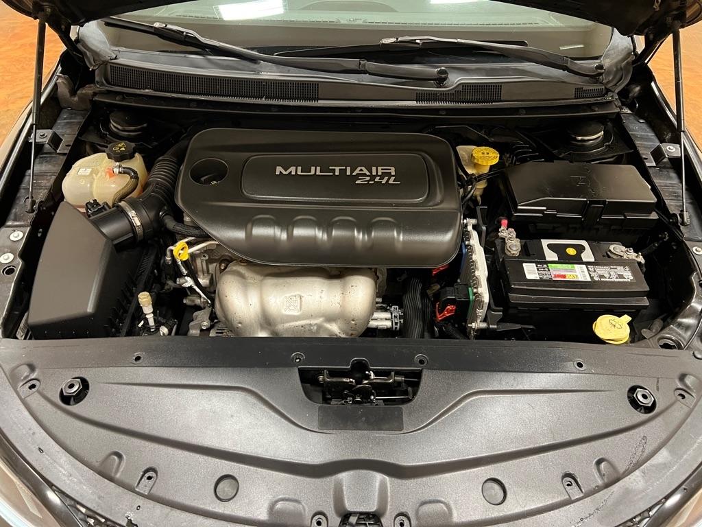 Chrysler 200 4dr Sdn S FWD 2016