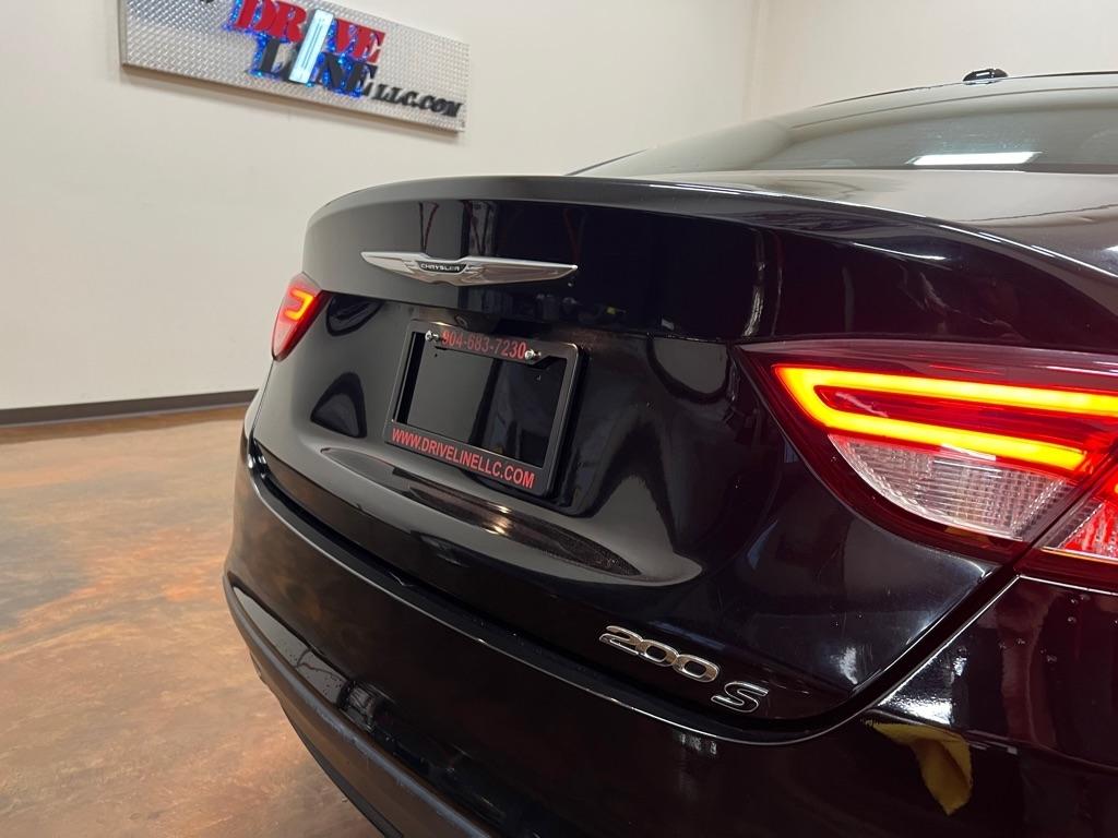 Chrysler 200 4dr Sdn S FWD 2016