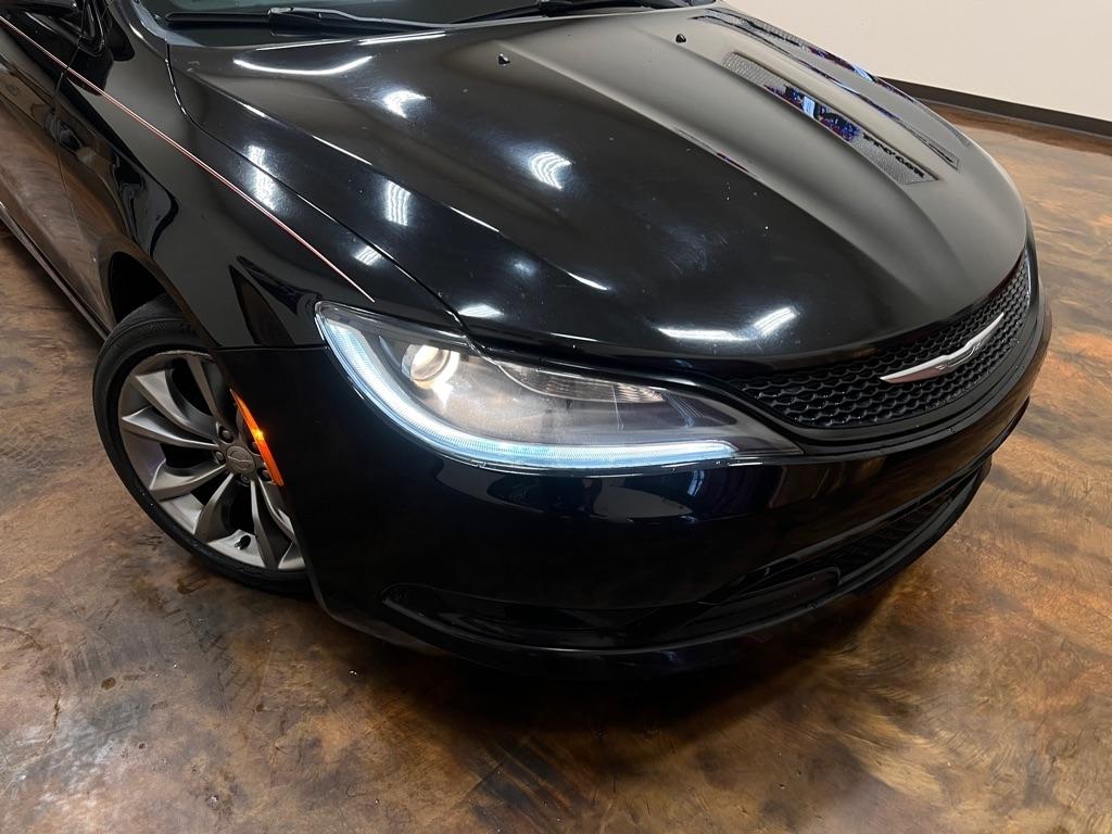 Chrysler 200 4dr Sdn S FWD 2016