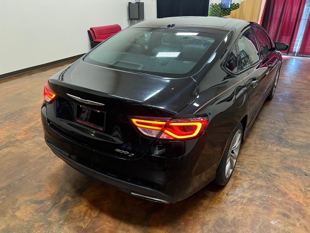 Chrysler 200 4dr Sdn S FWD 2016