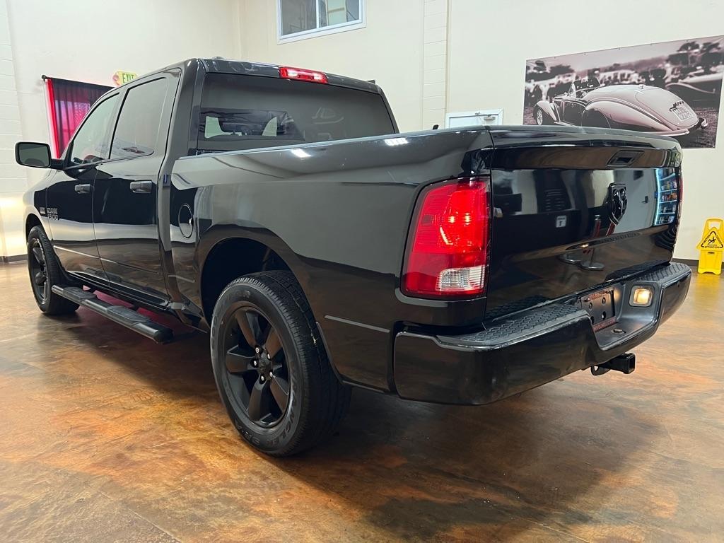 RAM 1500 Express 4x2 Crew Cab 5'7" Box 2018