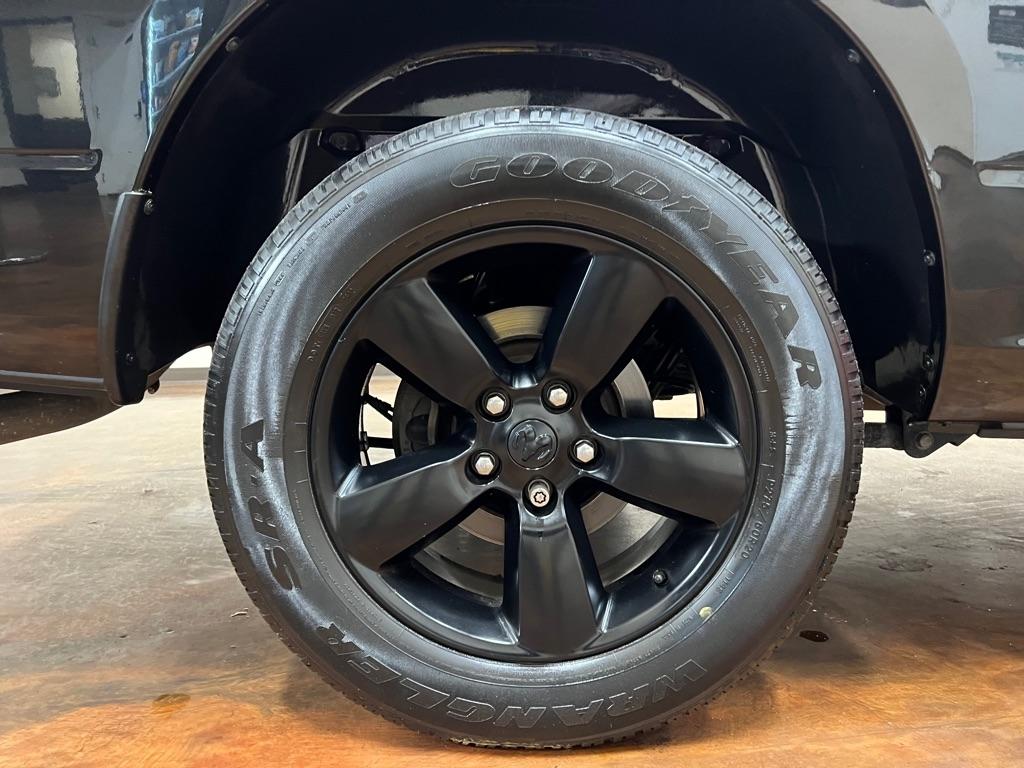 RAM 1500 Express 4x2 Crew Cab 5'7" Box 2018