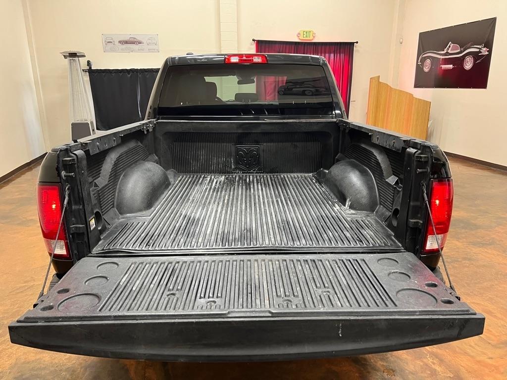 RAM 1500 Express 4x2 Crew Cab 5'7" Box 2018