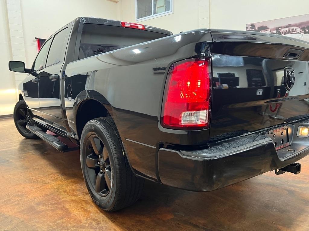 RAM 1500 Express 4x2 Crew Cab 5'7" Box 2018