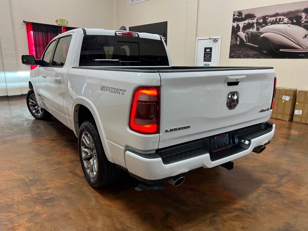 RAM 1500 Laramie 4x4 Crew Cab 5'7" Box 2020