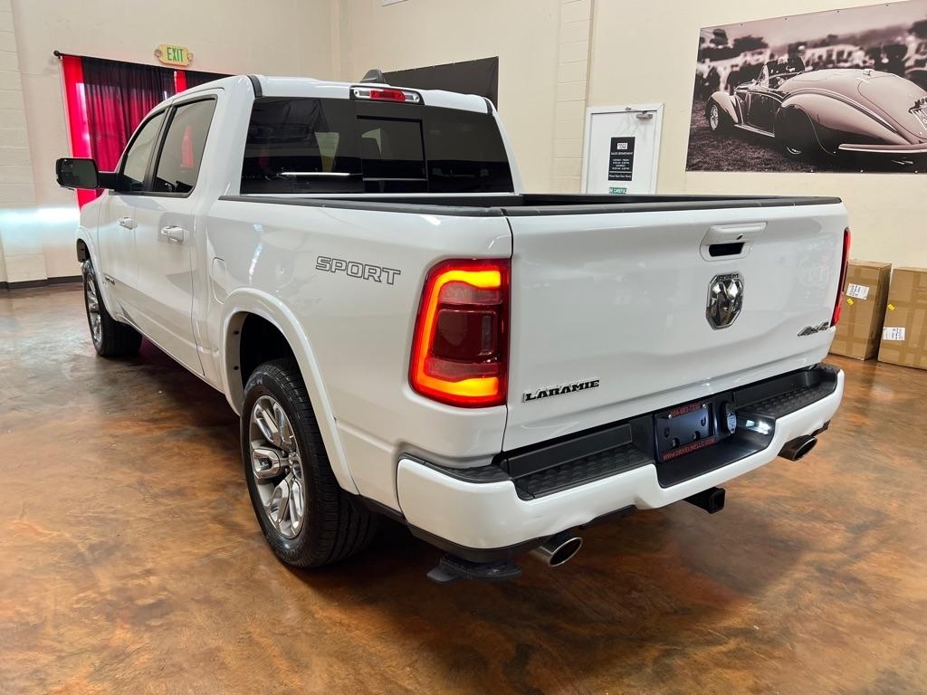 RAM 1500 Laramie 4x4 Crew Cab 5'7" Box 2020
