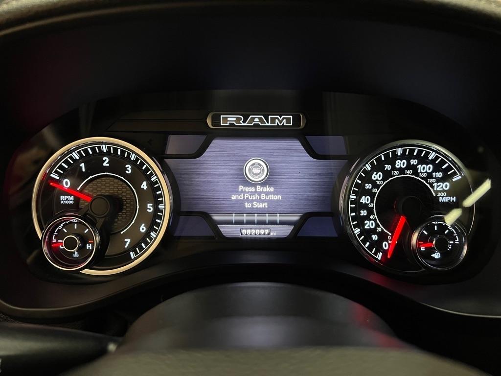 RAM 1500 Laramie 4x4 Crew Cab 5'7" Box 2020