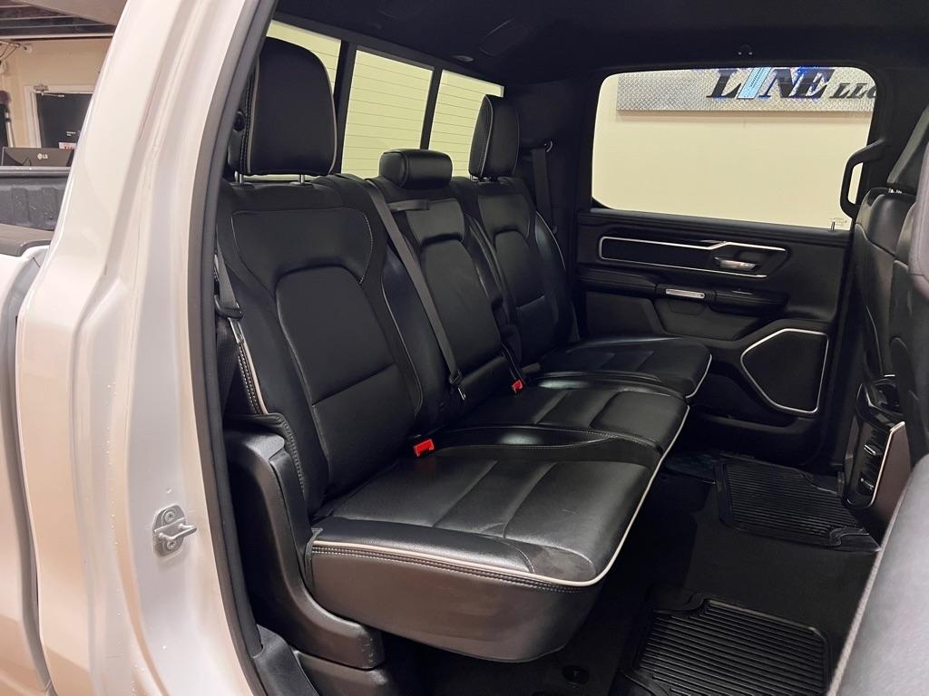 RAM 1500 Laramie 4x4 Crew Cab 5'7" Box 2020