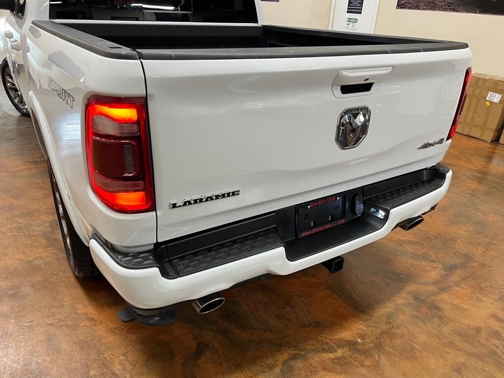 RAM 1500 Laramie 4x4 Crew Cab 5'7" Box 2020