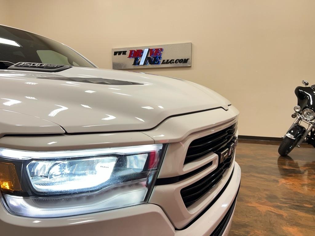 RAM 1500 Laramie 4x4 Crew Cab 5'7" Box 2020