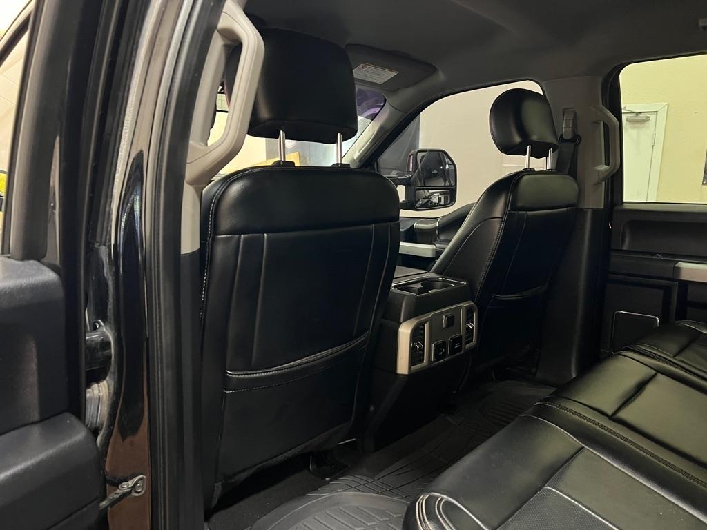 Ford Super Duty F-250 SRW King Ranch 4WD Crew Cab 8' Box 2021