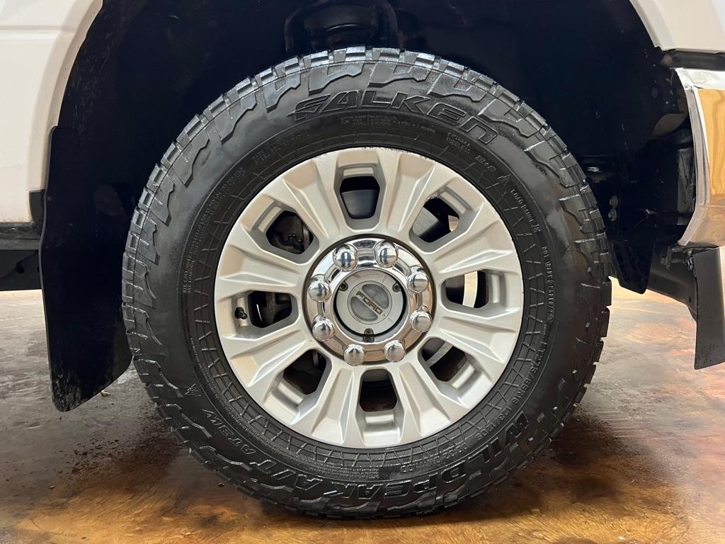 Ford Super Duty F-250 SRW King Ranch 4WD Crew Cab 8' Box 2021