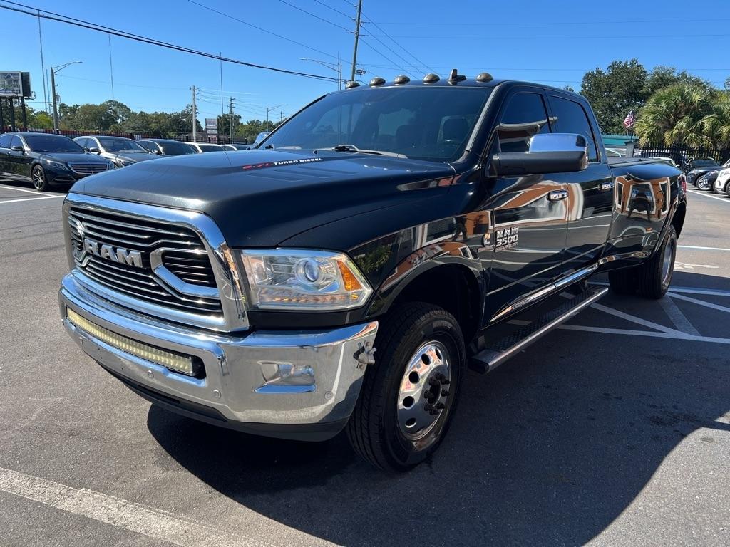 RAM 3500 Limited 4x4 Crew Cab 8' Box 2018