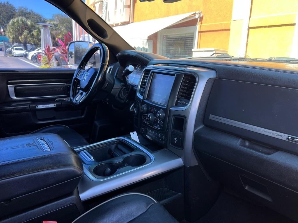 RAM 3500 Limited 4x4 Crew Cab 8' Box 2018