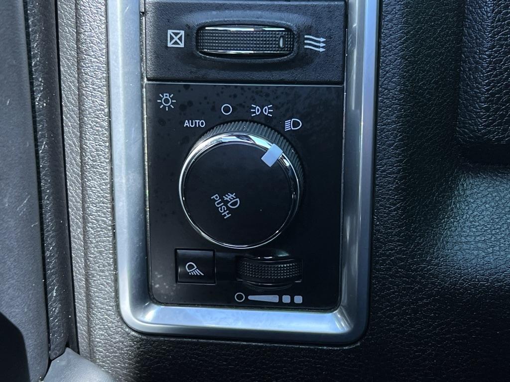 RAM 3500 Limited 4x4 Crew Cab 8' Box 2018