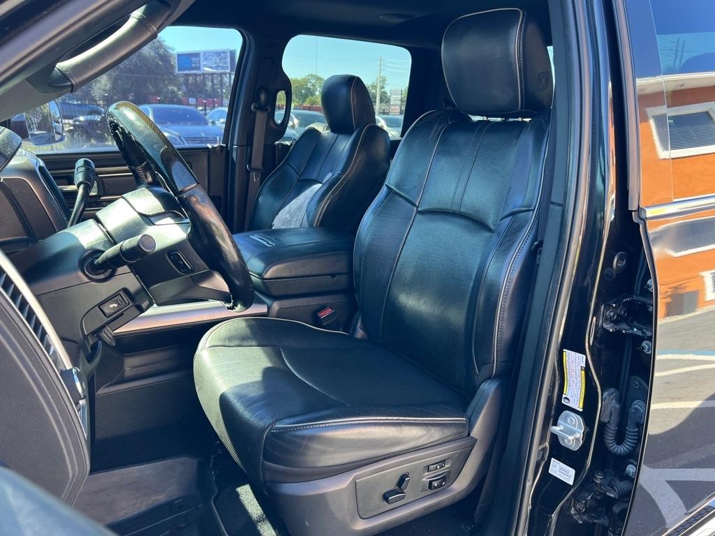 RAM 3500 Limited 4x4 Crew Cab 8' Box 2018