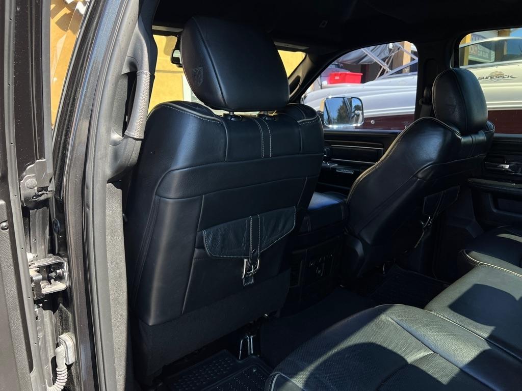 RAM 3500 Limited 4x4 Crew Cab 8' Box 2018