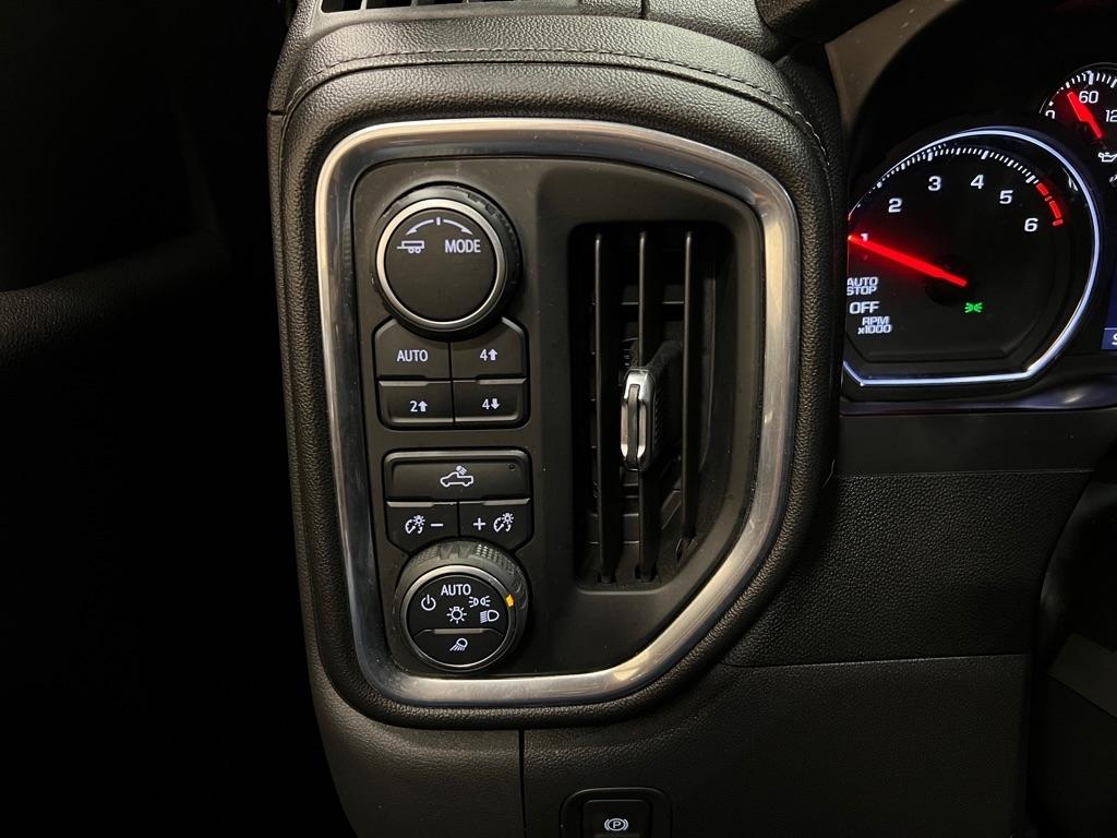 Chevrolet Silverado 1500 4WD Crew Cab 147" LT 2020