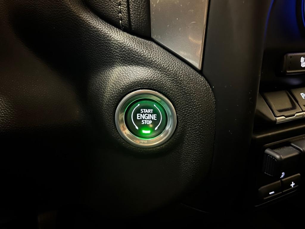 Chevrolet Silverado 1500 4WD Crew Cab 147" LT 2020