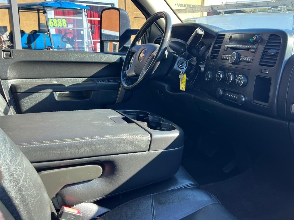 Chevrolet Silverado 3500HD 4WD Crew Cab 167.7" LT 2013