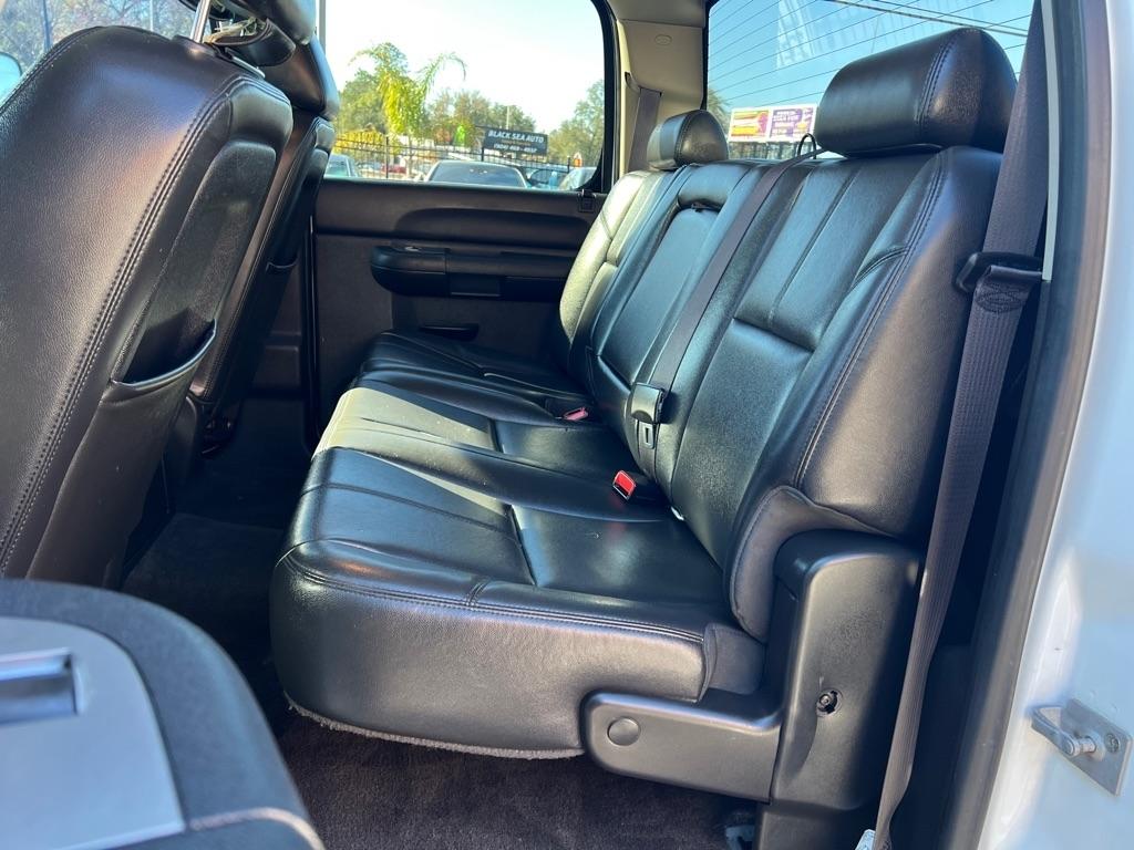 Chevrolet Silverado 3500HD 4WD Crew Cab 167.7" LT 2013