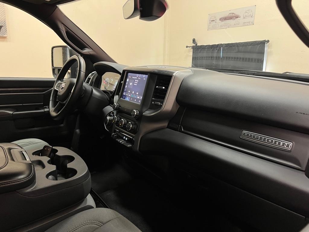 RAM 2500 Big Horn 4x4 Crew Cab 6'4" Box 2024