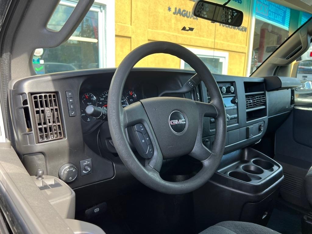 GMC Savana Cargo Van RWD 2500 135" 2021