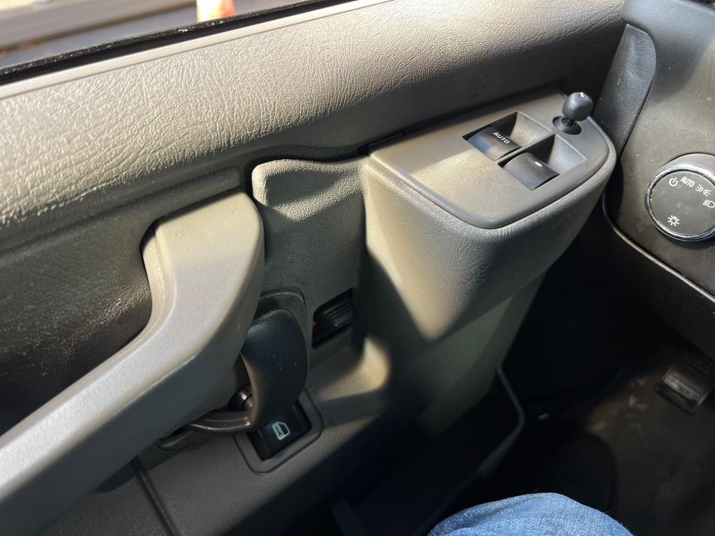 GMC Savana Cargo Van RWD 2500 135" 2021