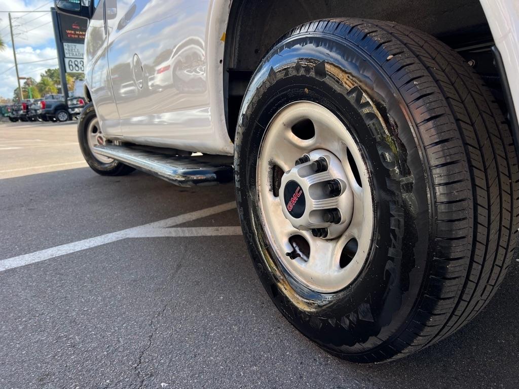 GMC Savana Cargo Van RWD 2500 135" 2021