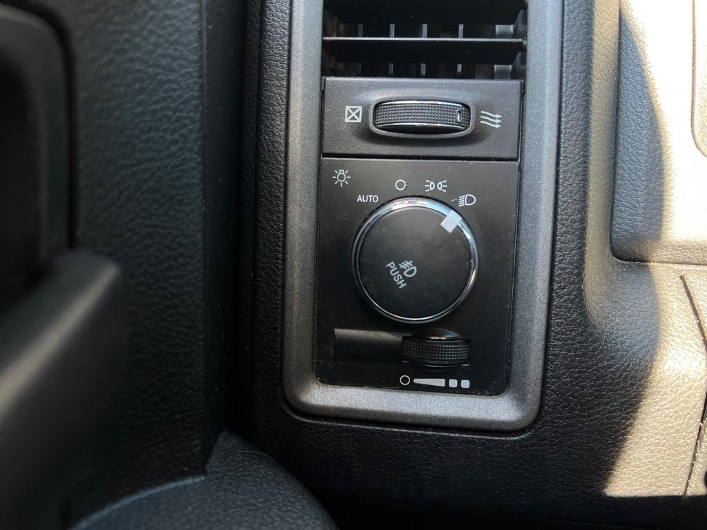 RAM 3500 Chassis Cab Tradesman 4WD Crew Cab 60" CA 172.4" WB 2018