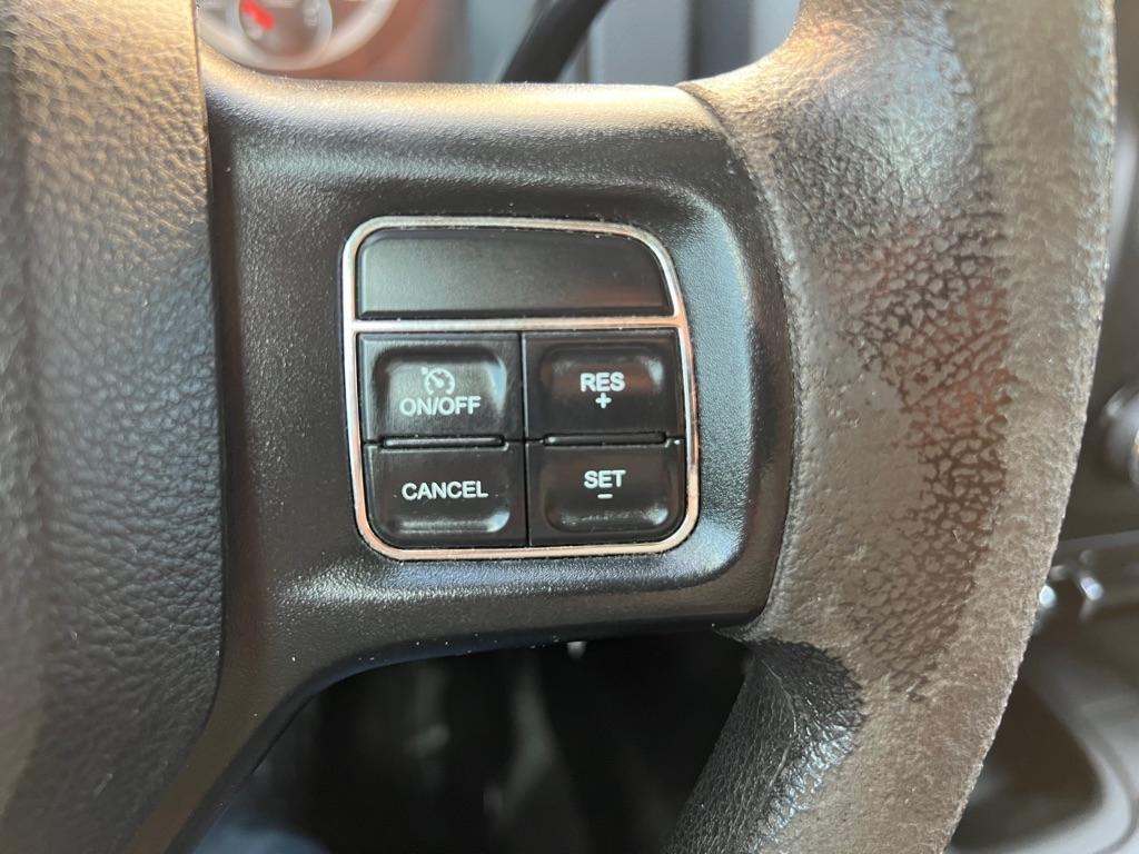 RAM 3500 Chassis Cab Tradesman 4WD Crew Cab 60" CA 172.4" WB 2017