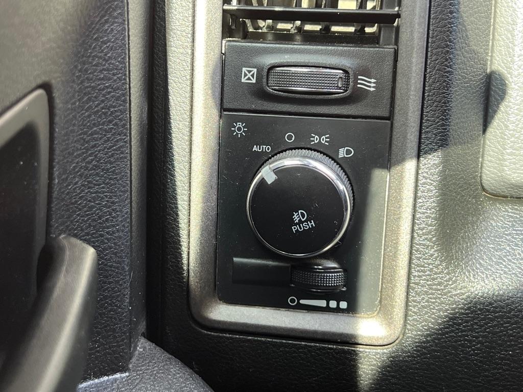 RAM 3500 Chassis Cab Tradesman 4WD Crew Cab 60" CA 172.4" WB 2017