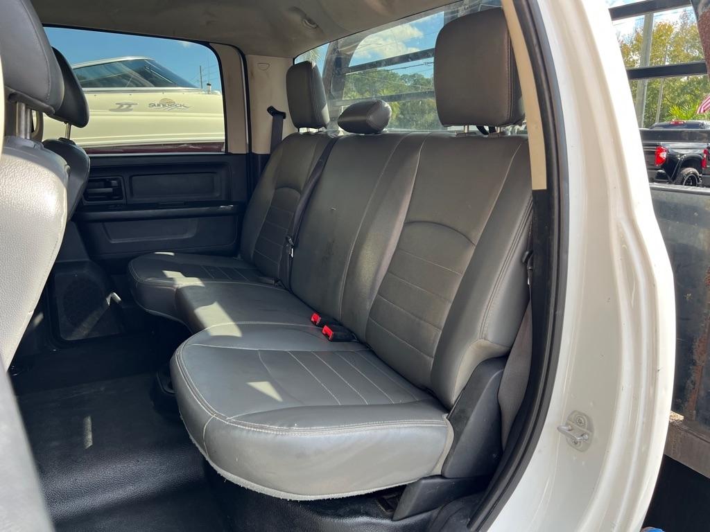 RAM 3500 Chassis Cab Tradesman 4WD Crew Cab 60" CA 172.4" WB 2017