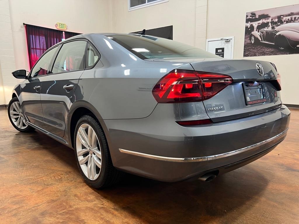 Volkswagen Passat 2.0T Wolfsburg Edition Auto 2019