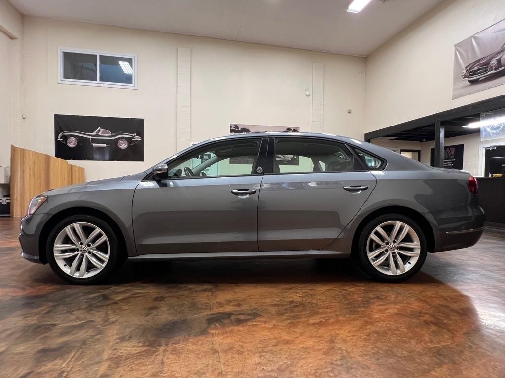 Volkswagen Passat 2.0T Wolfsburg Edition Auto 2019