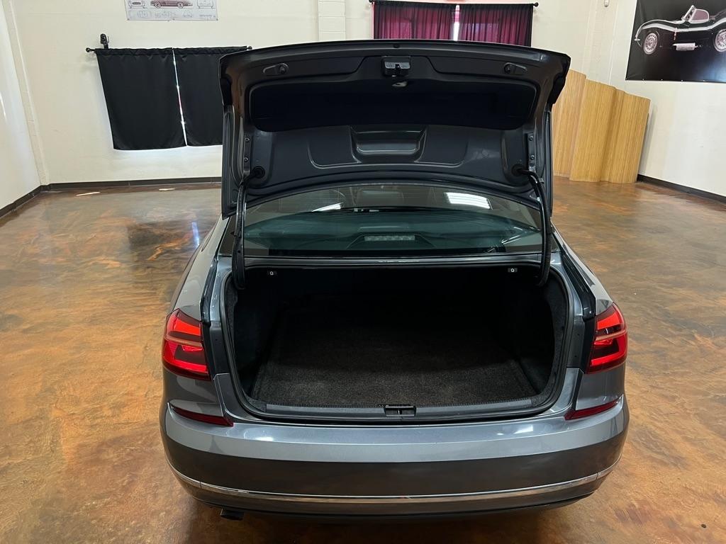 Volkswagen Passat 2.0T Wolfsburg Edition Auto 2019