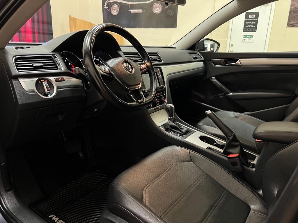 Volkswagen Passat 2.0T Wolfsburg Edition Auto 2019