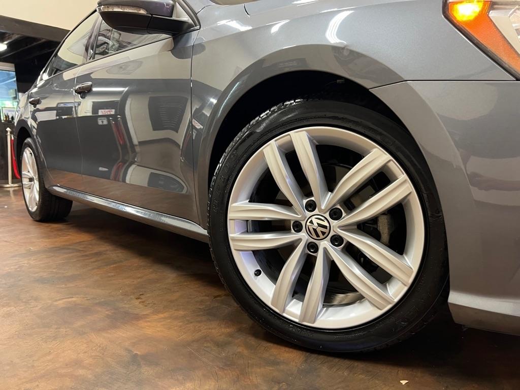 Volkswagen Passat 2.0T Wolfsburg Edition Auto 2019