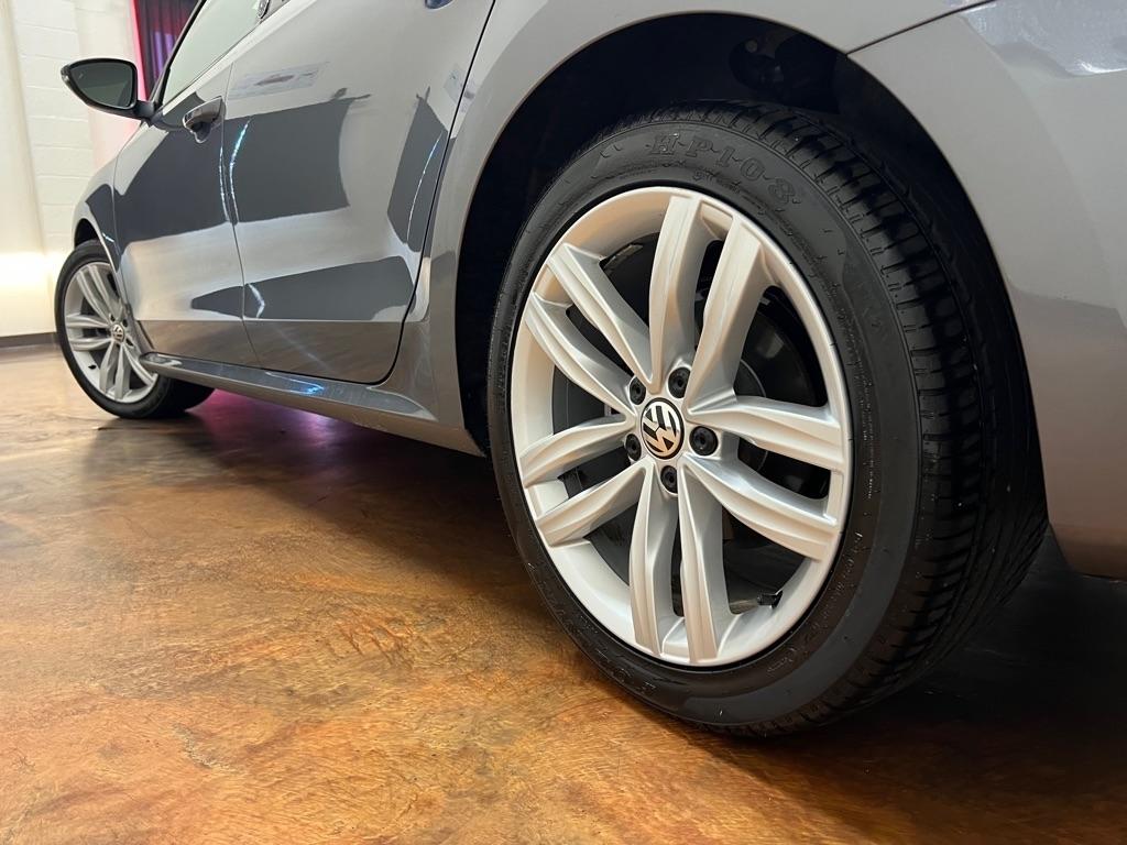 Volkswagen Passat 2.0T Wolfsburg Edition Auto 2019