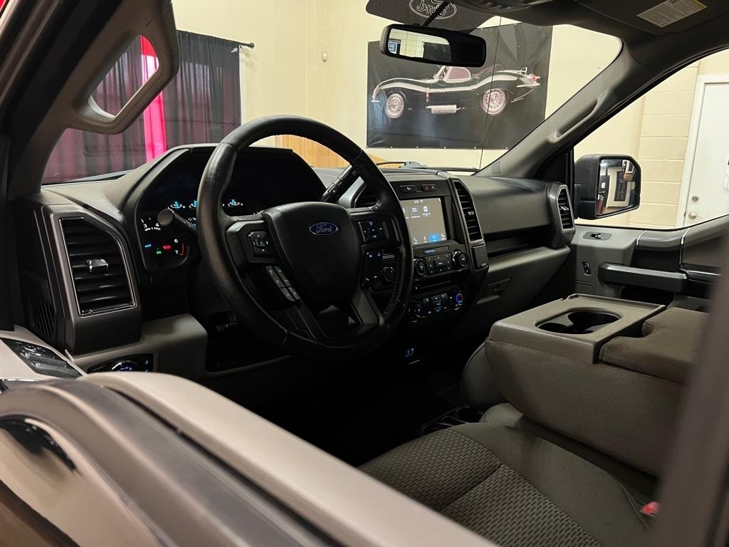 Ford F-150 Lariat 4WD SuperCab 8' Box 2018