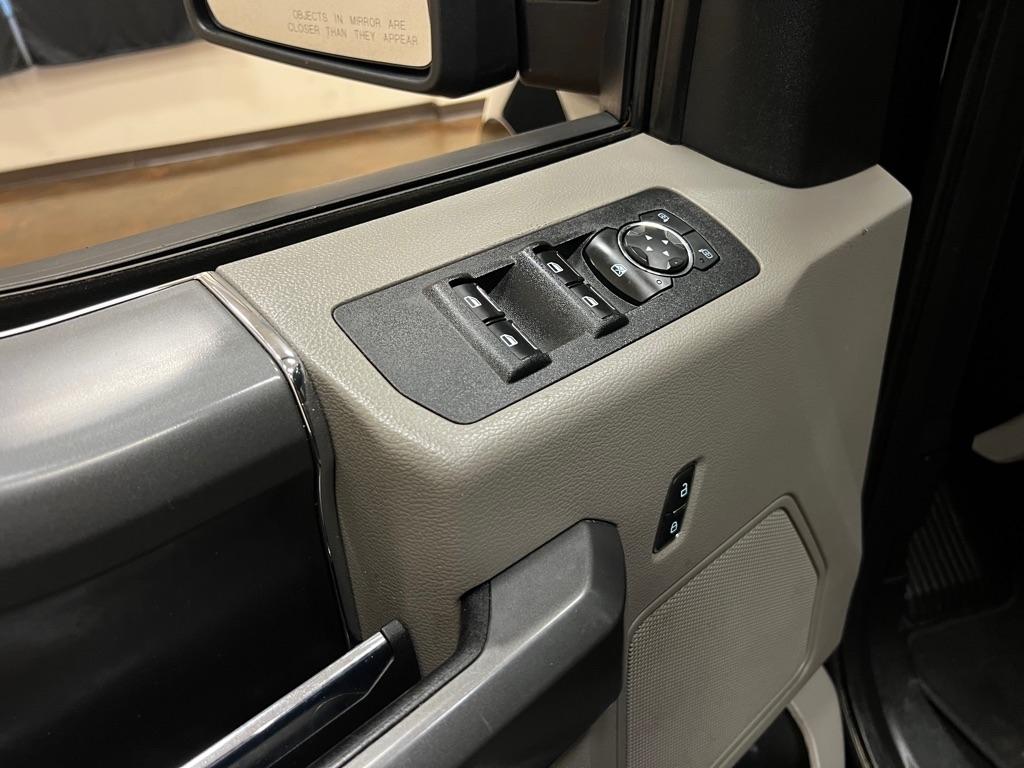 Ford F-150 Lariat 4WD SuperCab 8' Box 2018